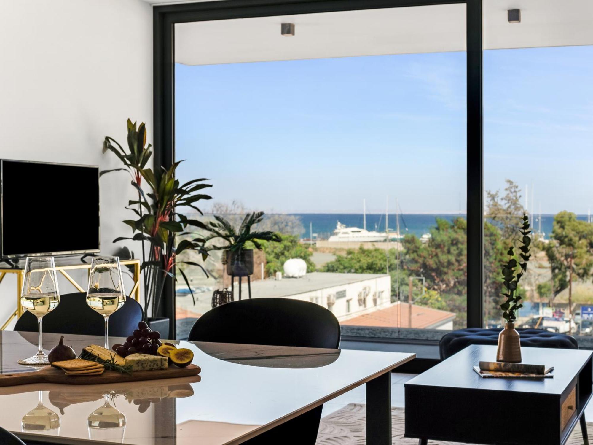 Sanders Gaia - Bright Two-Bedroom Apartment With Sea View Larnaca Ngoại thất bức ảnh