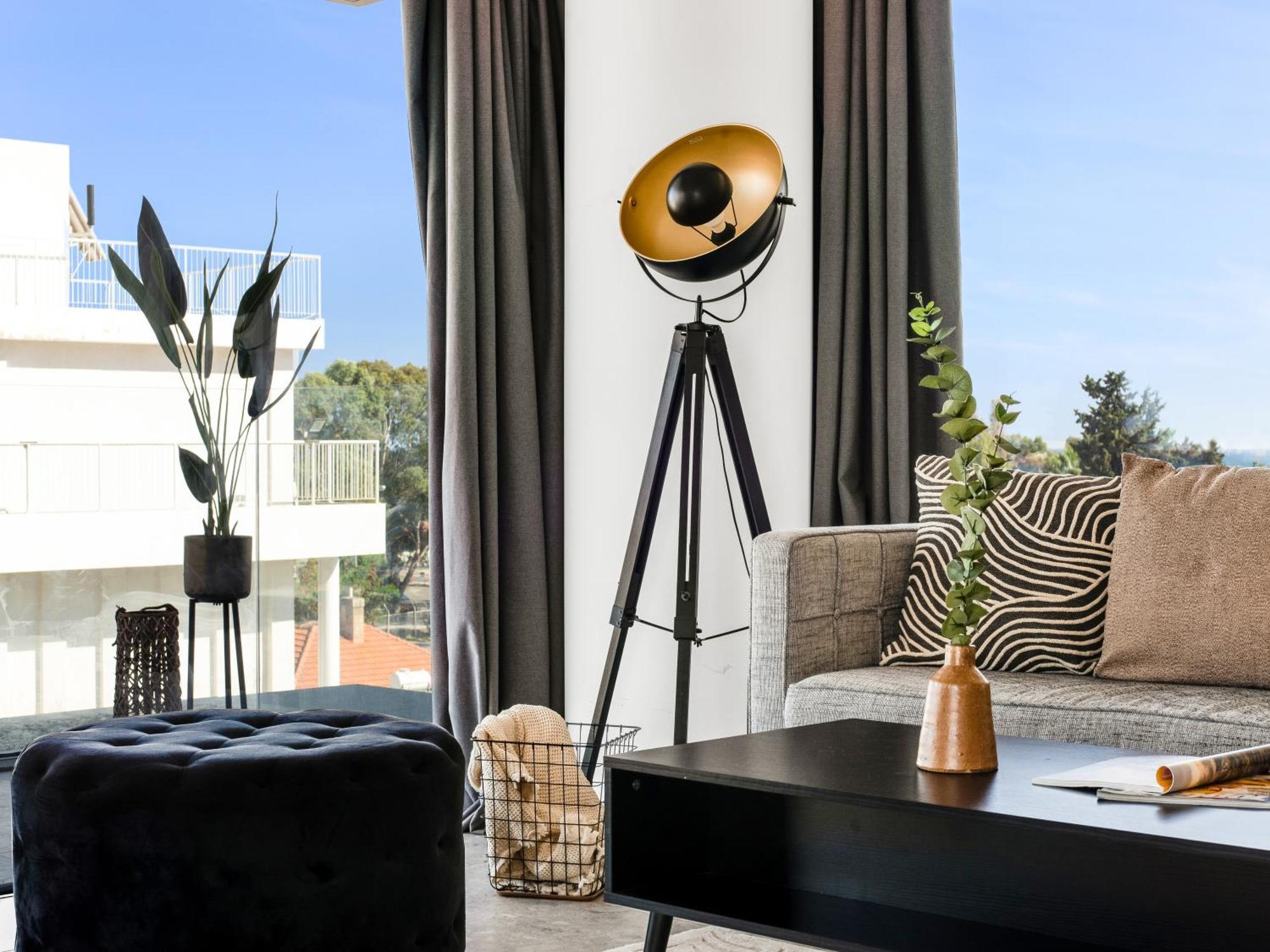 Sanders Gaia - Bright Two-Bedroom Apartment With Sea View Larnaca Ngoại thất bức ảnh