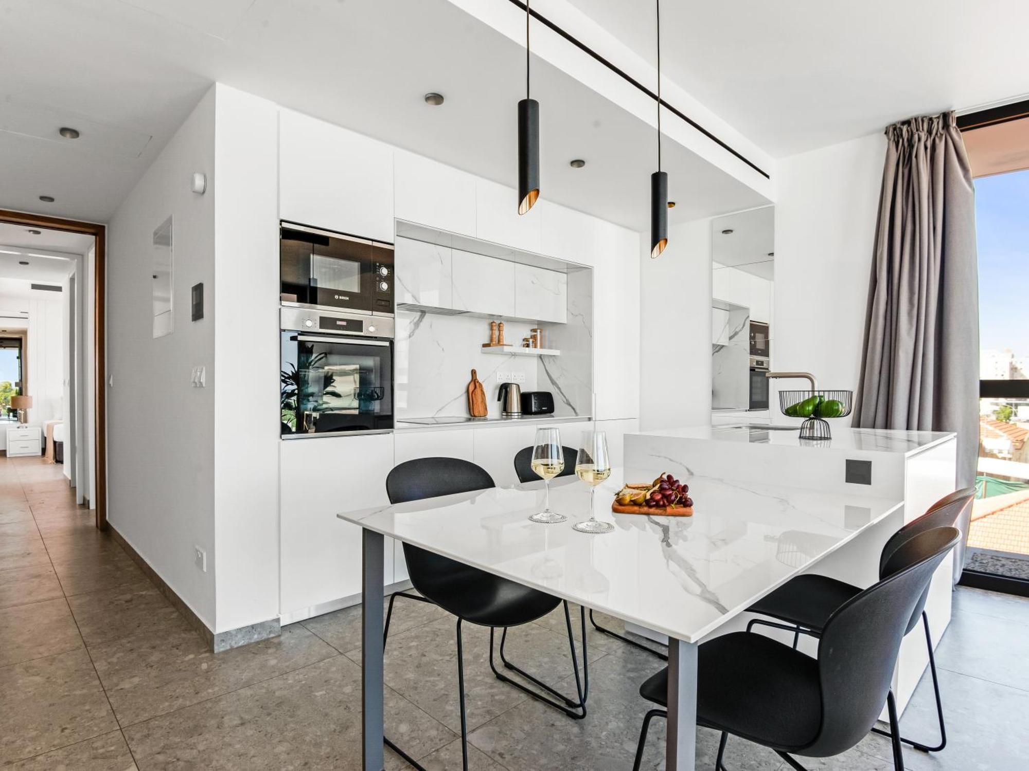 Sanders Gaia - Bright Two-Bedroom Apartment With Sea View Larnaca Ngoại thất bức ảnh